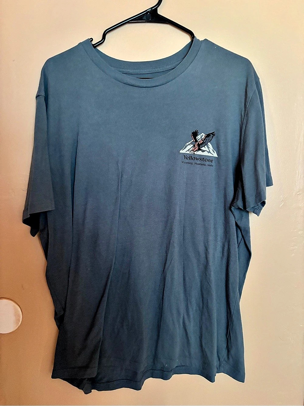 Old Navy Yellowstone National Park Classic Graphic T-Shirt Yellowstone Graphic
